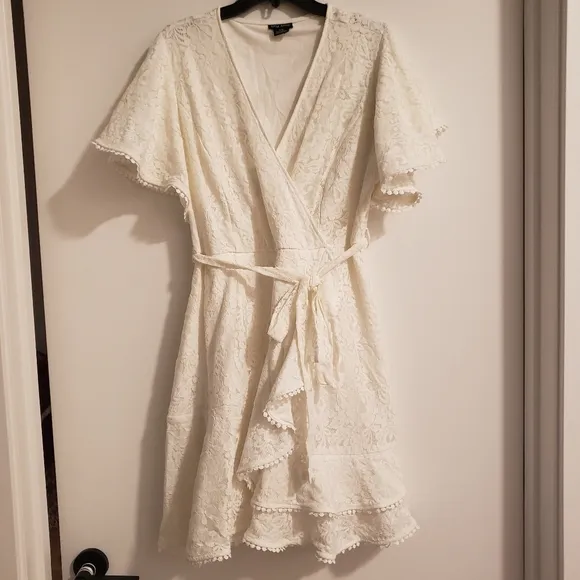 🆕 City Chic NEW Plus 16 1X Sweet Love Ivory Lace Ruffled Wrap Dress Wedding