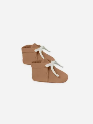 Baby Booties || Cinnamon