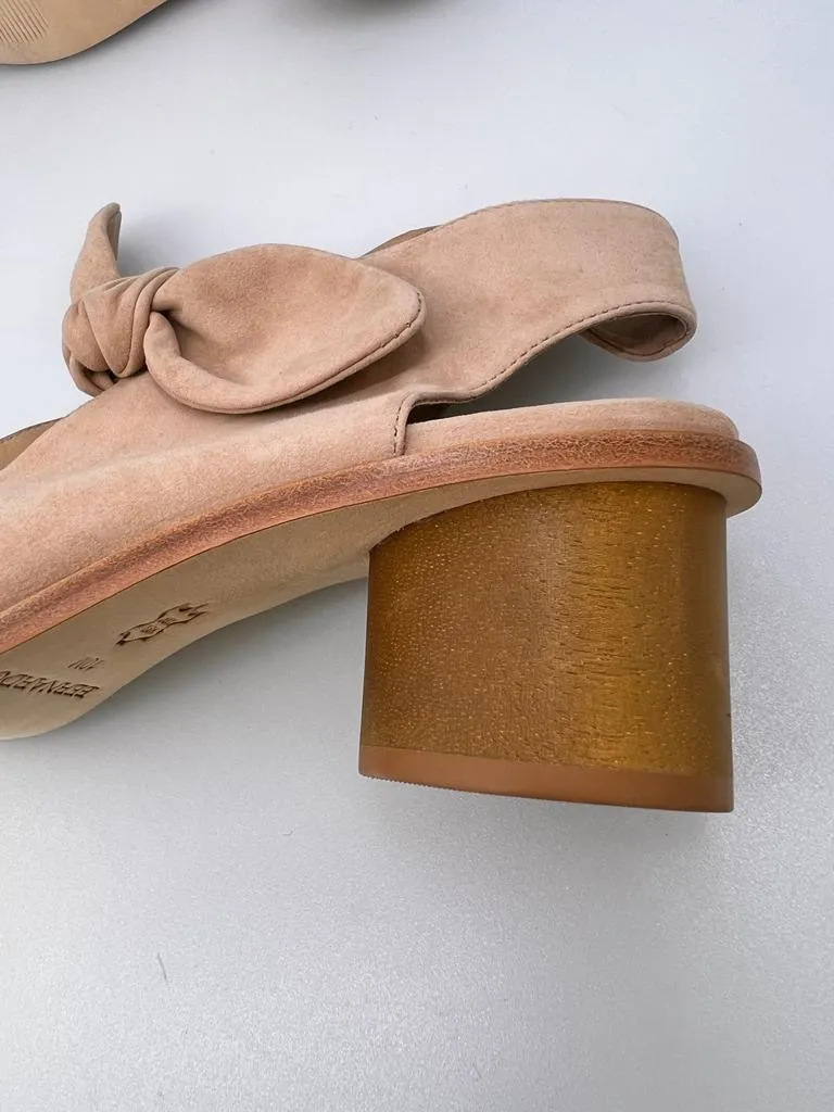 BERNARDO LIZZIE BOOTIE SANDAL IN BLUSH SUEDE