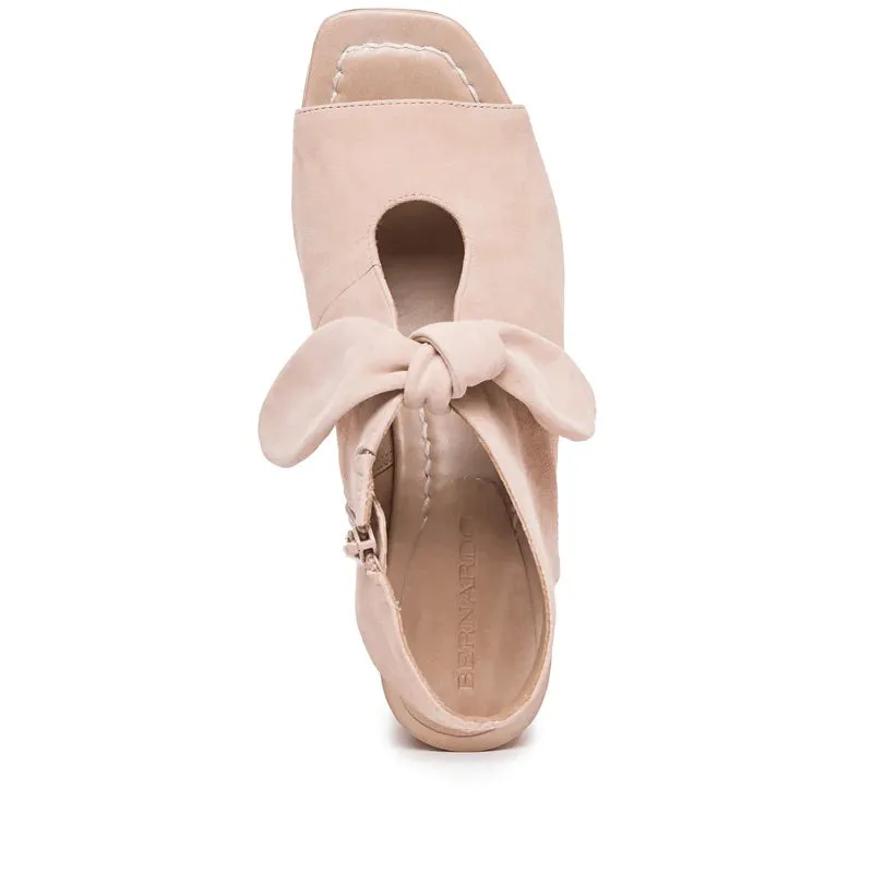 BERNARDO LIZZIE BOOTIE SANDAL IN BLUSH SUEDE
