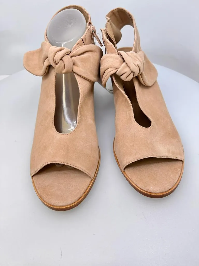 BERNARDO LIZZIE BOOTIE SANDAL IN BLUSH SUEDE
