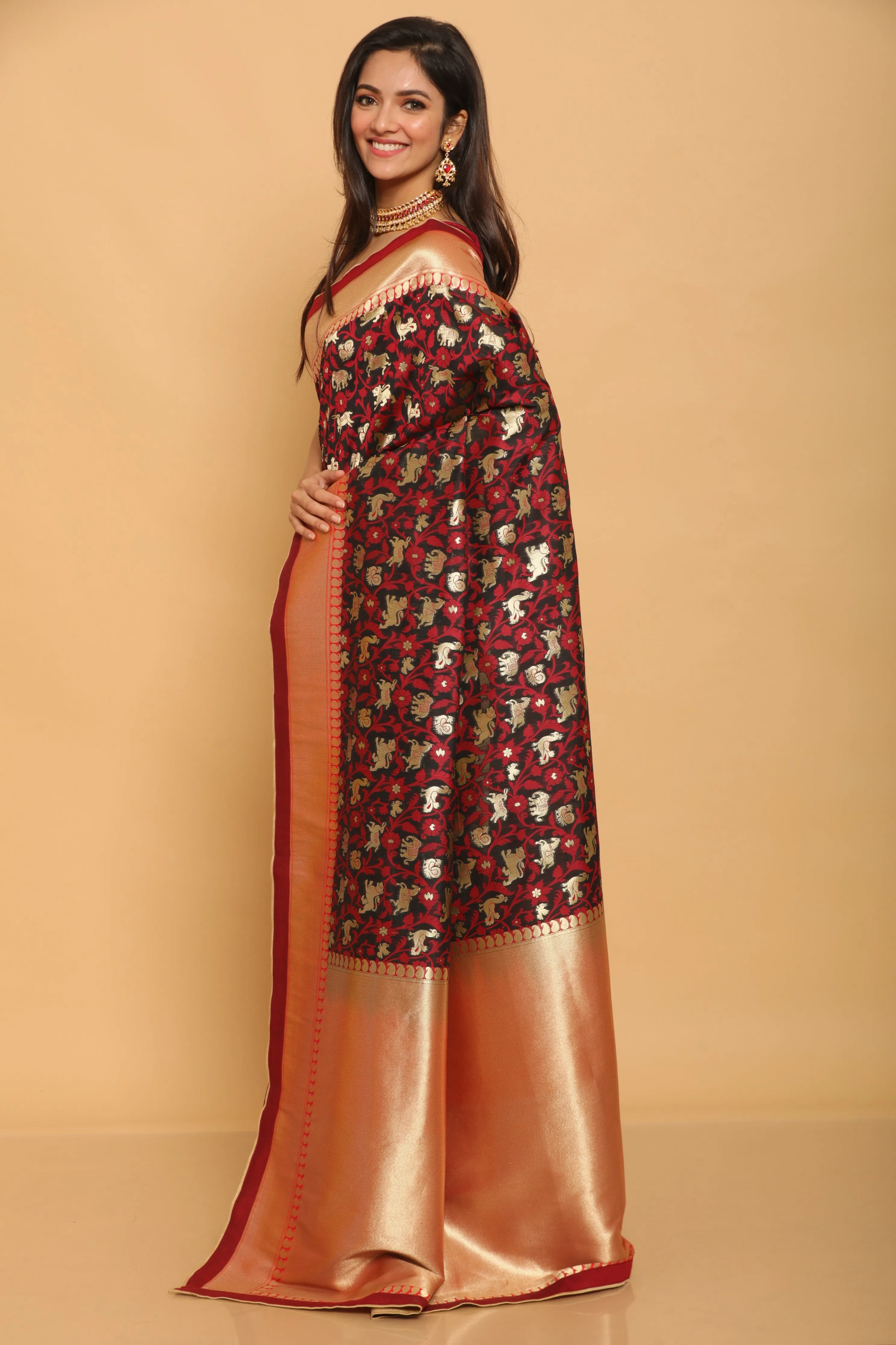 Black Shikargaah Benarasi Silk Saree