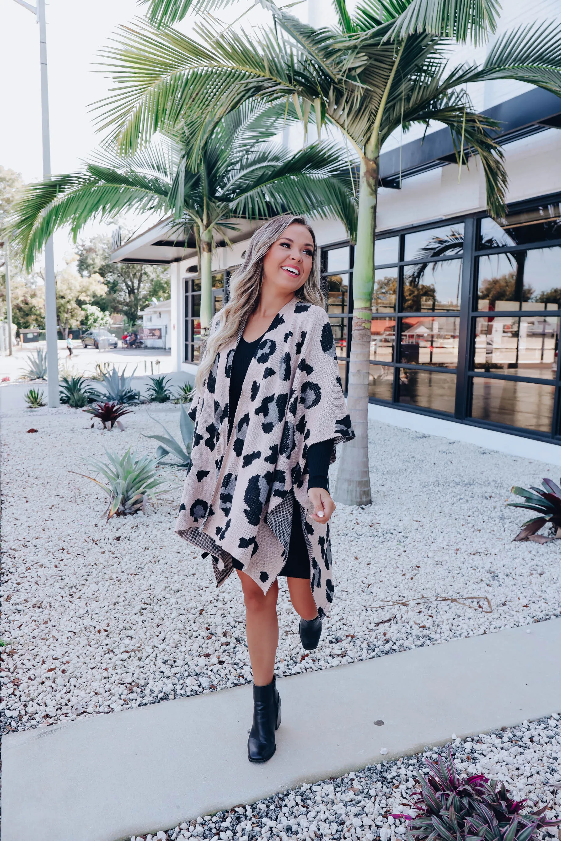 Calla Open Front Leopard Kimono - Tan