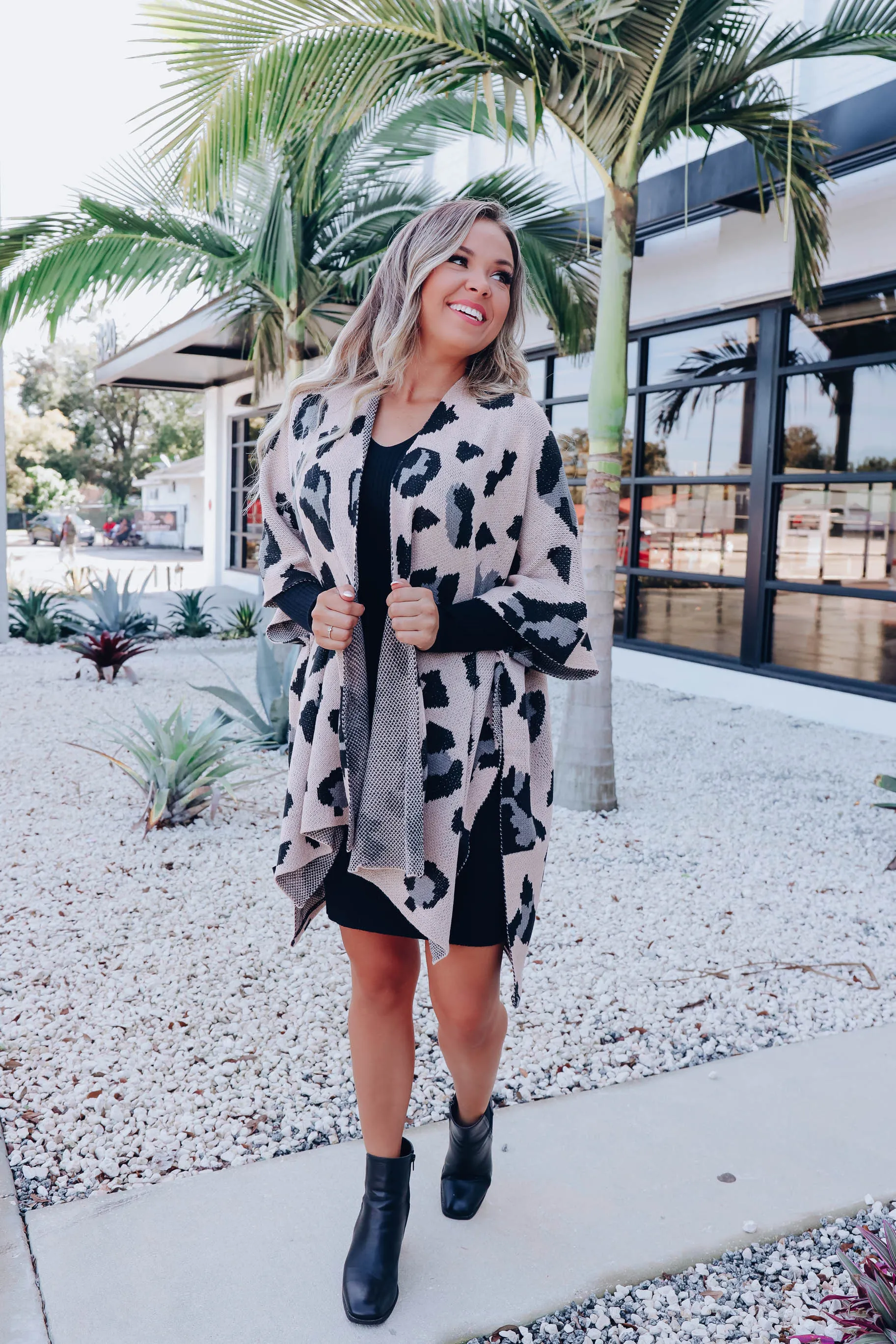 Calla Open Front Leopard Kimono - Tan