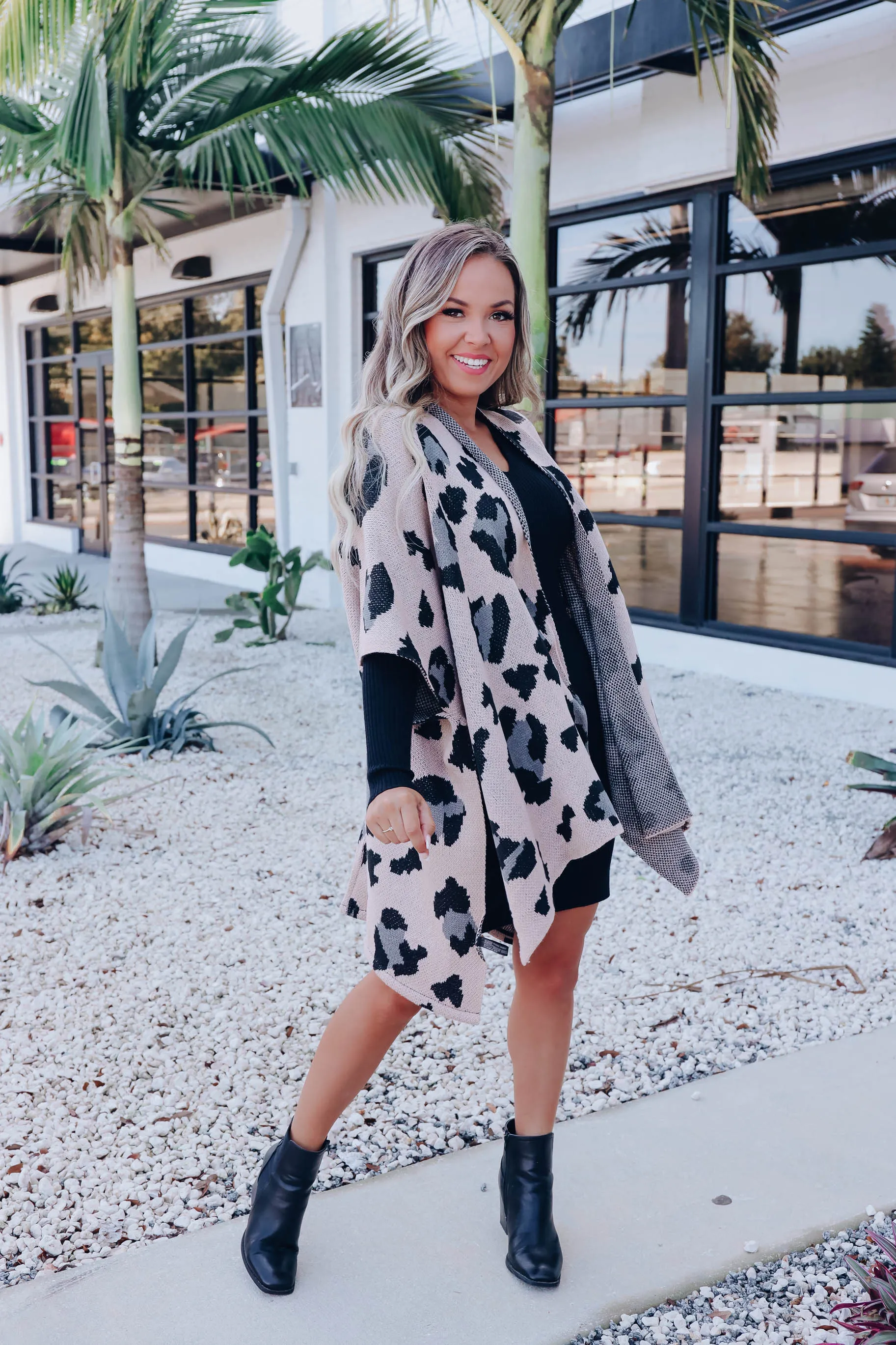 Calla Open Front Leopard Kimono - Tan