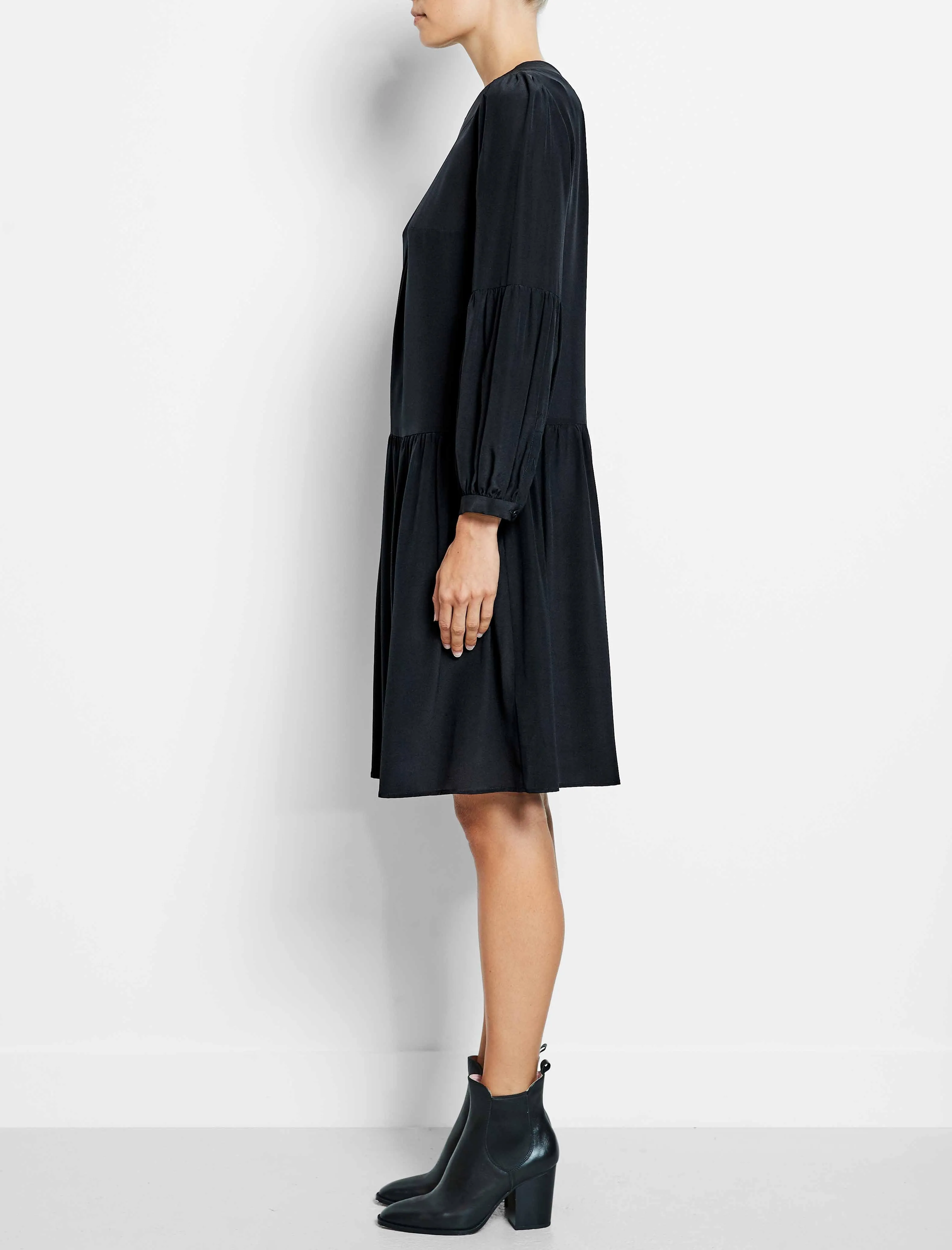 Effie Silk Drop Waist Blouson Sleeve Dress - Black