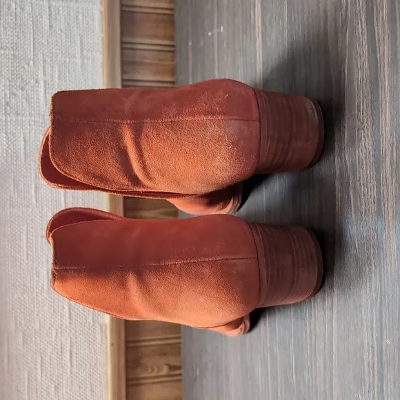 Free People Charm Burnt Orange Suede Leather Western Double V Ankle Booties Sz38