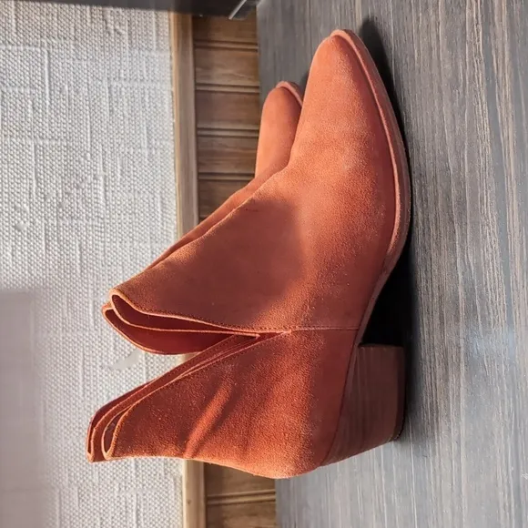 Free People Charm Burnt Orange Suede Leather Western Double V Ankle Booties Sz38
