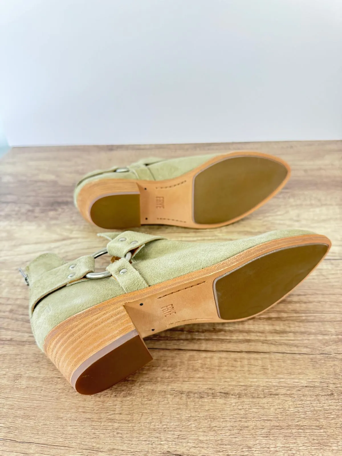 FRYE RAY HARNESS SUEDE  BOOTIES