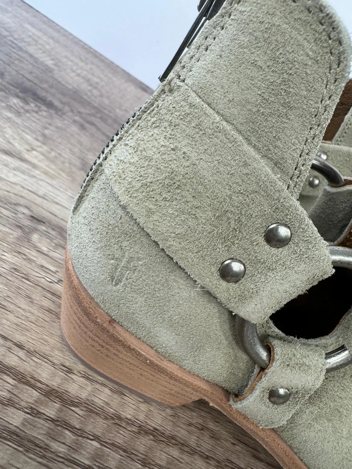 FRYE RAY HARNESS SUEDE  BOOTIES