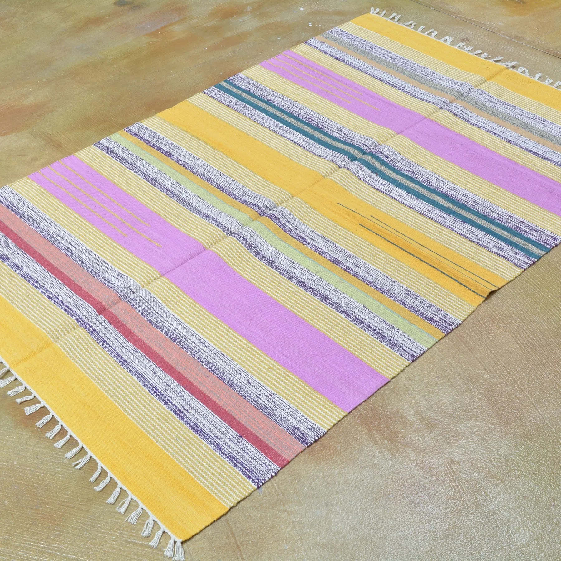 Hand-Woven Cotton Dhurrie Flatweave Reversible Kilim Handmade Rug (Size 3.9 X 5.11) Brrsf-513
