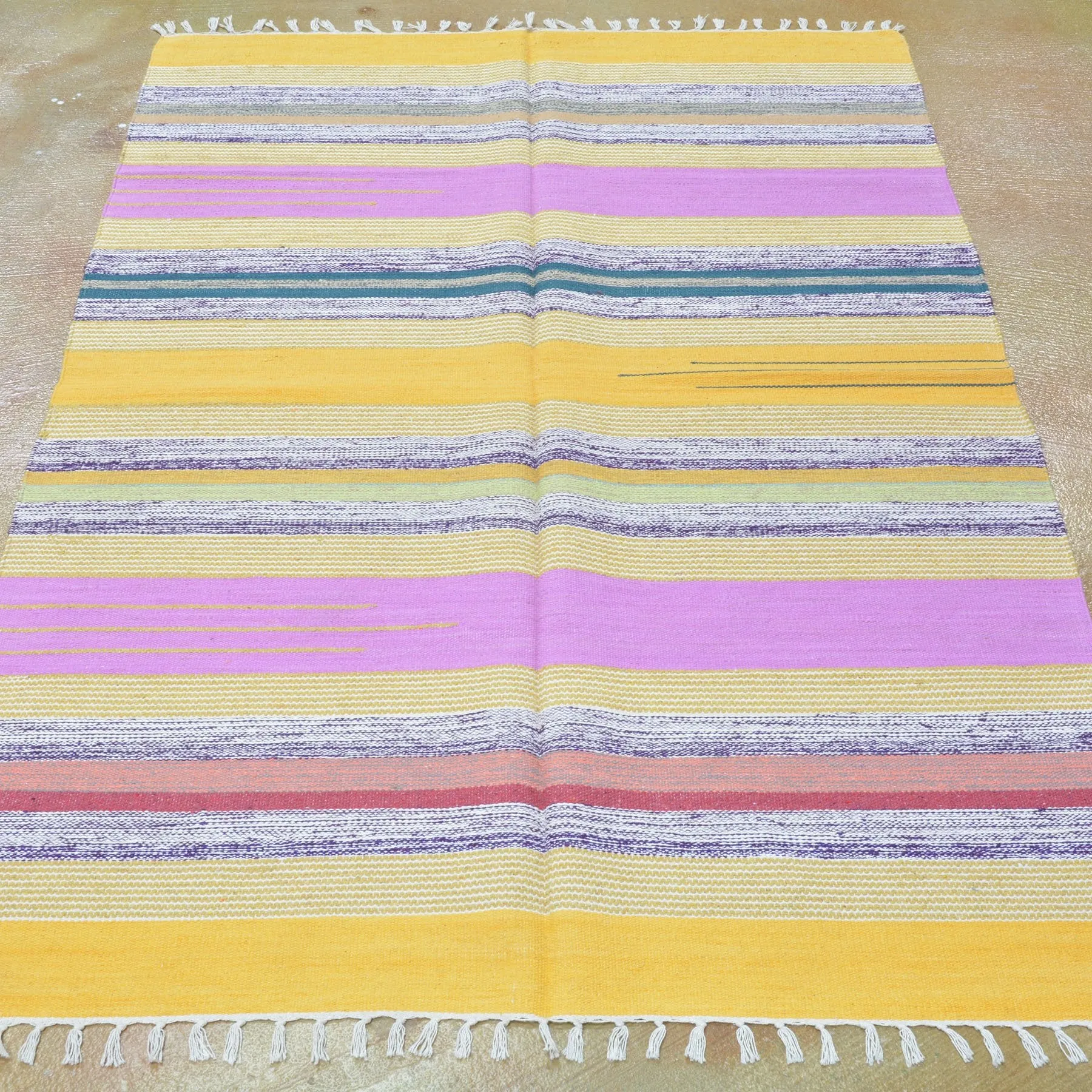 Hand-Woven Cotton Dhurrie Flatweave Reversible Kilim Handmade Rug (Size 3.9 X 5.11) Brrsf-513