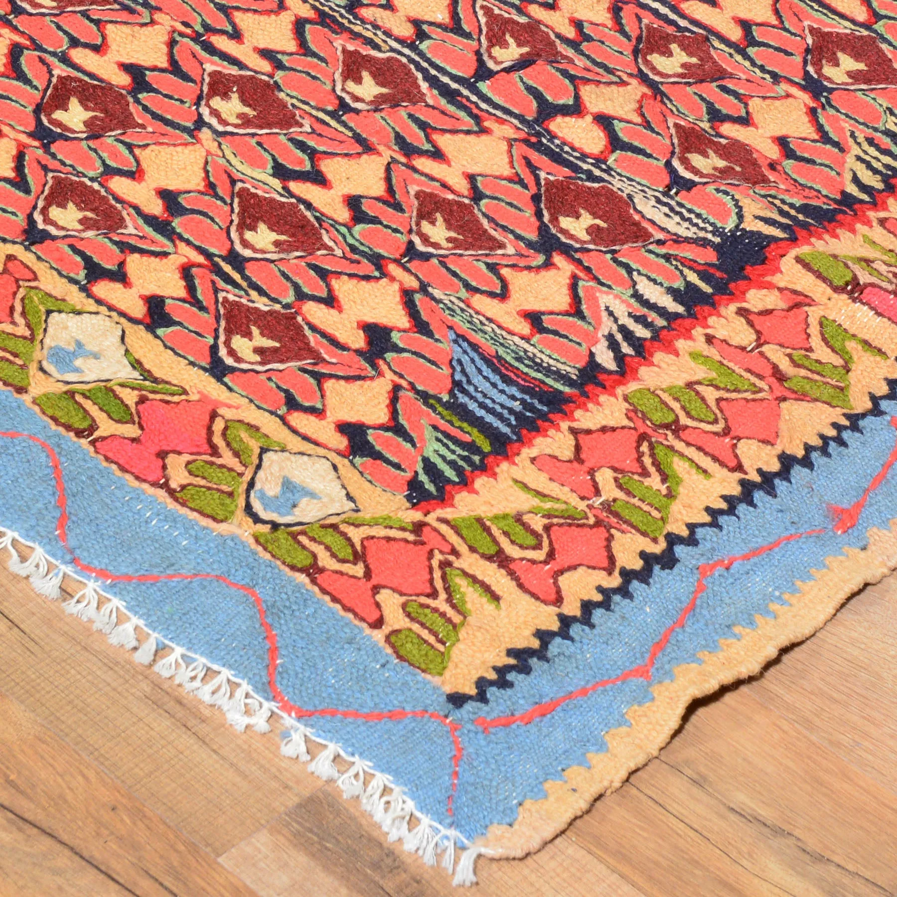 Hand-Woven Persian Sennah Kilim Geometric Design Wool Rug (Size 4.3 X 5.0) Cwral-3132