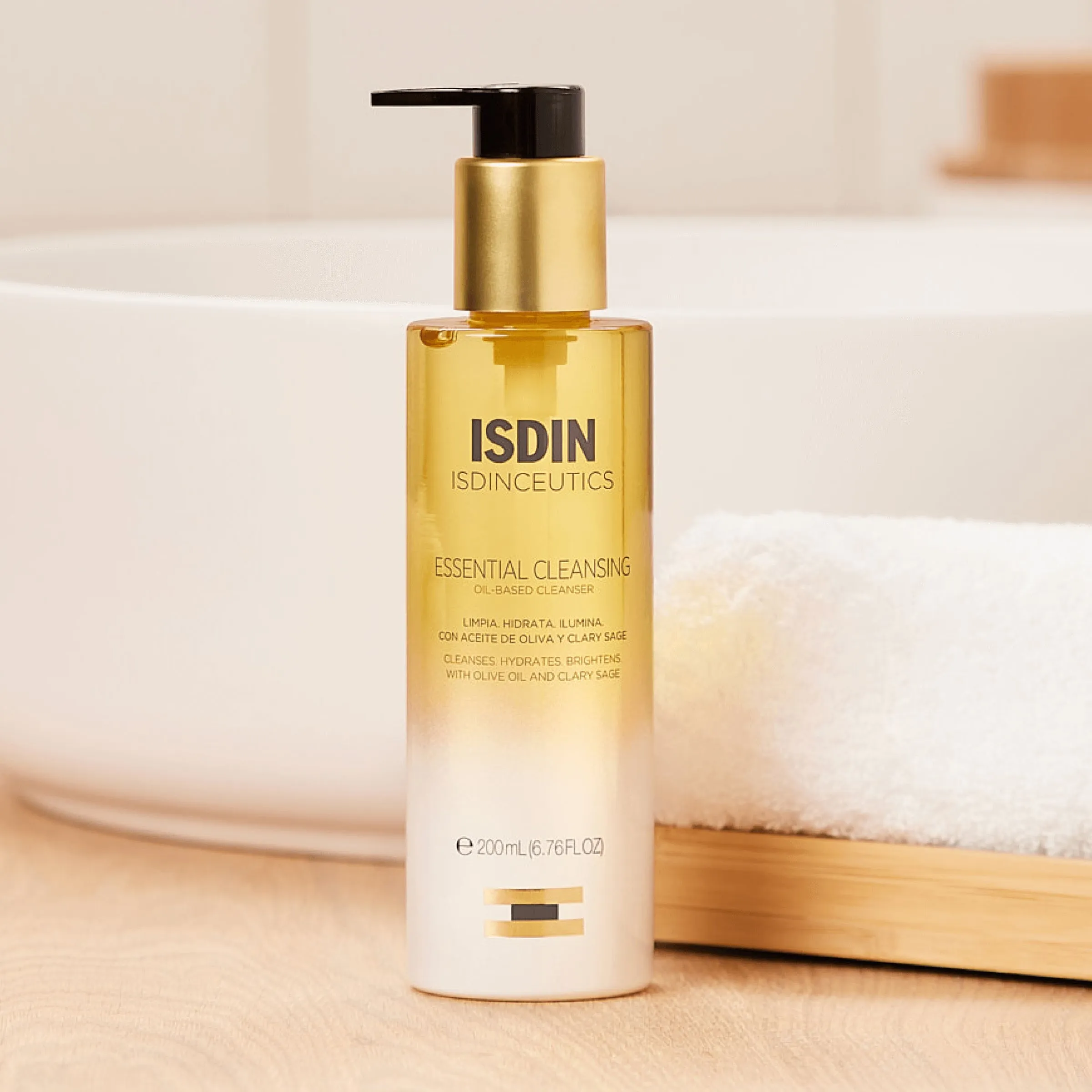 ISDIN Isdinceutics Essential Cleansing