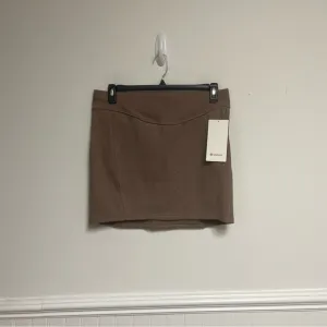 lululemon Scuba HR Scuba  Mini Skirt Brown tight fit Size XL