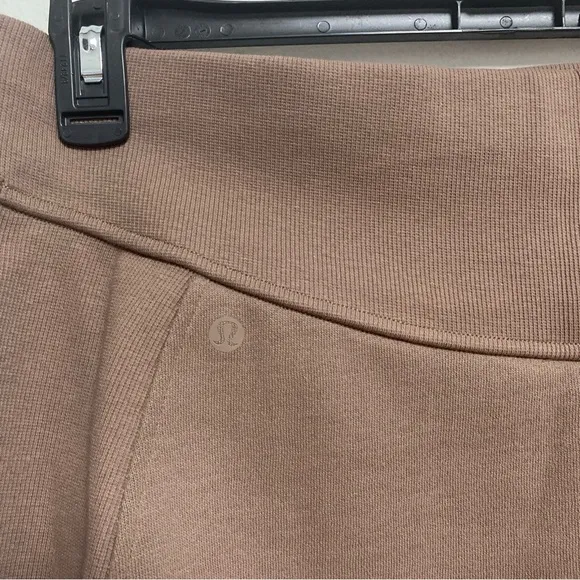 lululemon Scuba HR Scuba  Mini Skirt Brown tight fit Size XL