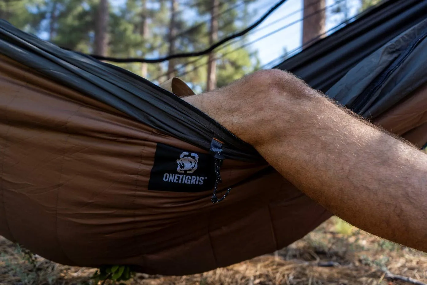 OneTigris Hideout Hammock Underquilt, Full Length Lightweight 4 Season Hammock Quilt for Camping Hiking Backpacking Travel Beach Backyard Patio Portable