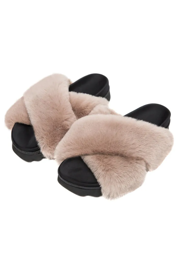 Roam Cloud Slippers