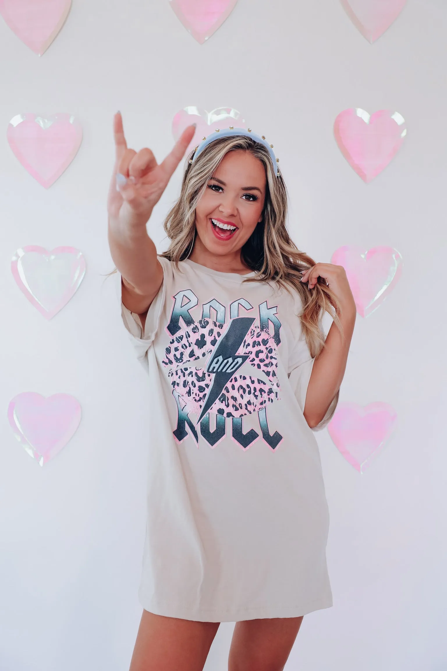 Rock And Roll Lips Graphic Tee - Stone