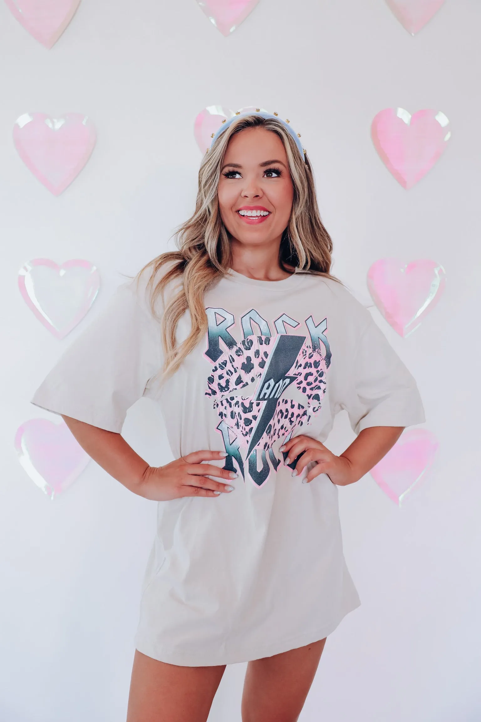 Rock And Roll Lips Graphic Tee - Stone