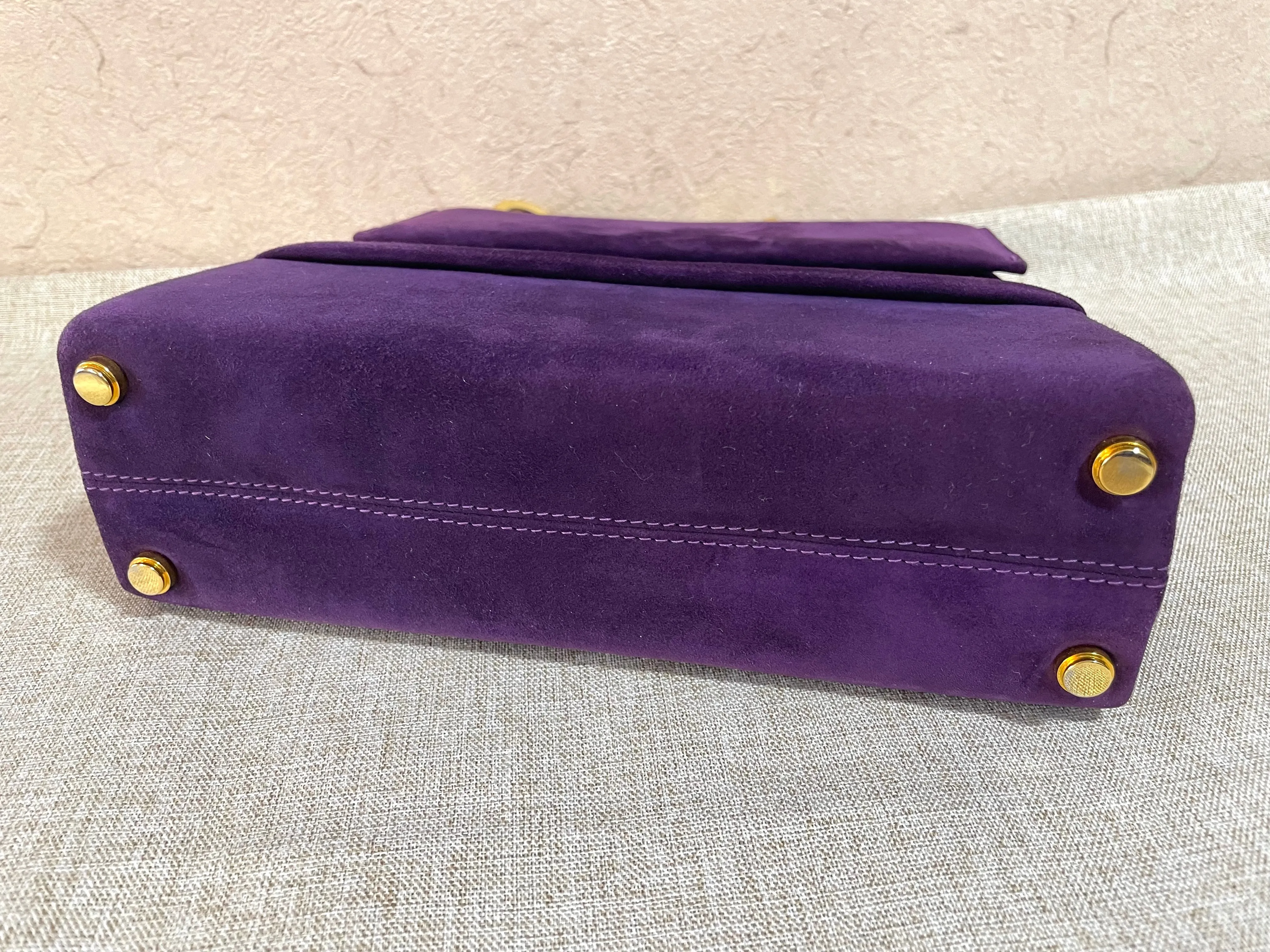 Vintage Salvatore Ferragamo purple suede leather party purse with golden large chain handle. 061217ac1