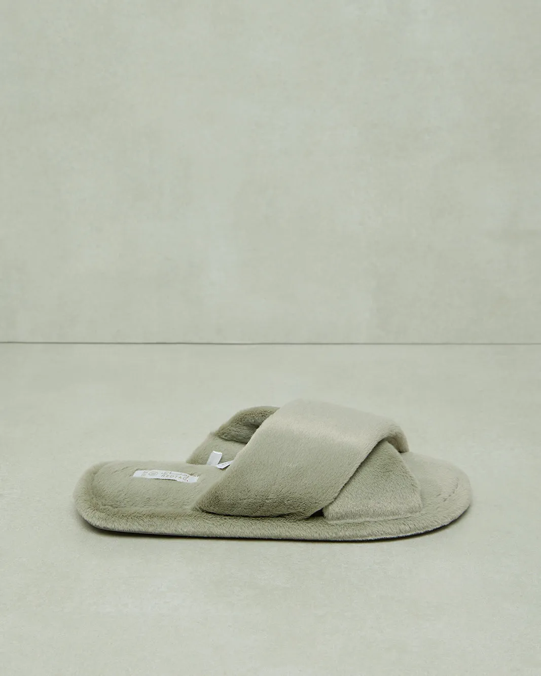 Women Green Crisscross Slipper